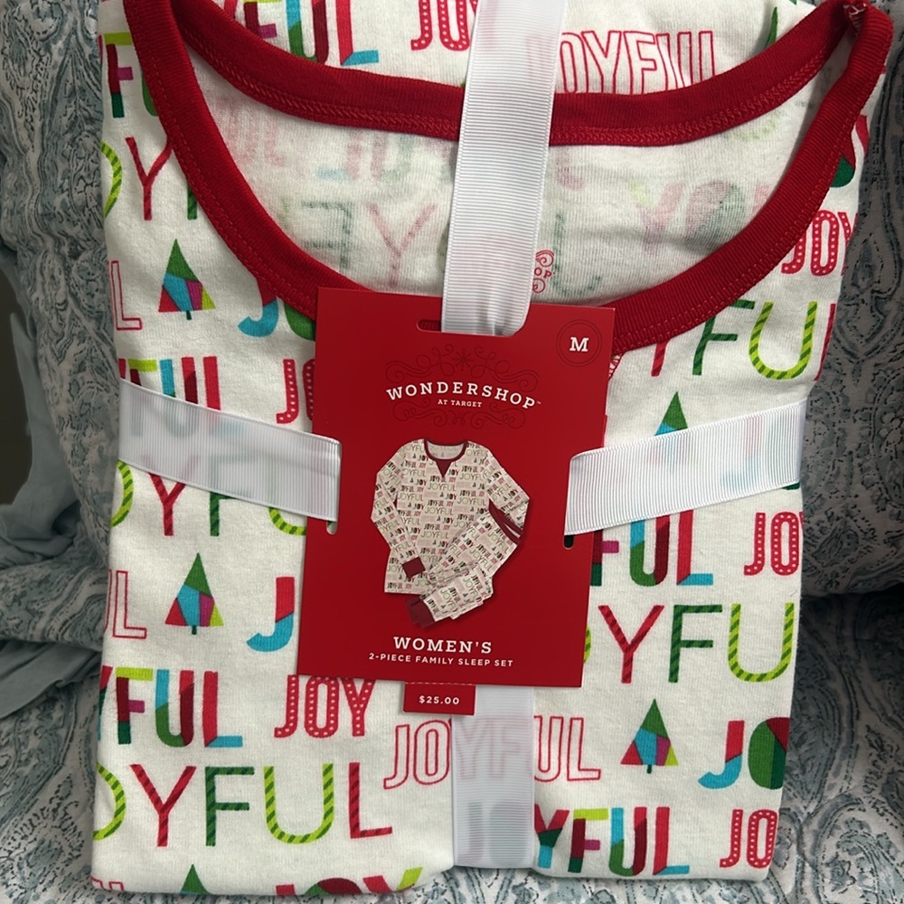 NWT CHRISTMAS 2 Piece Sleep Set!